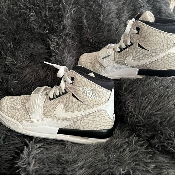 Nike Air Jordan Legacy 312 Elephant White Gray Sneakers - Picture 4 of 8